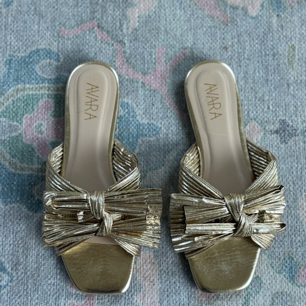 Shop Avara Gold Lame Sandal Elegant Women's Slip-On Flats Dress Up / Down Size 7 - Picture 3 of 12